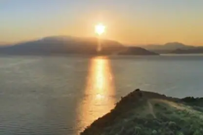 Sonnenuntergang Gardasee Sonnenuntergang über einem Gewässer