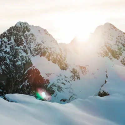 Schneebedeckte Berggipfel