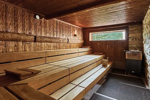 Sauna Holzbank in einer Sauna