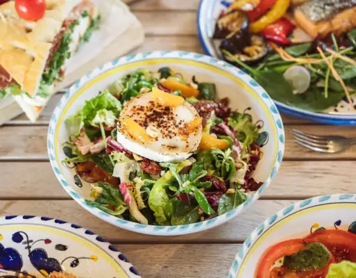 Gastronomie Salat in einer Schüssel