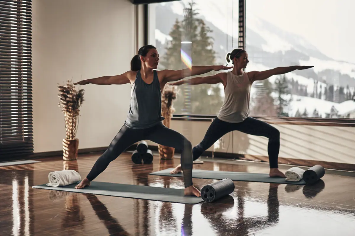Frauen beim Yoga Eine Gruppe von Frauen beim Yoga.