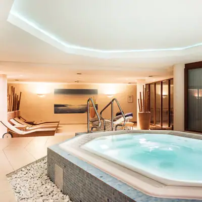 Ruhebereich mit Whirlpool