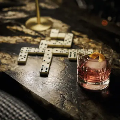 Events im Straubinger Grand Hotel Bartresen mit Drink und Dominosteinen